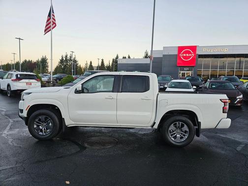 2025 Nissan Frontier SV