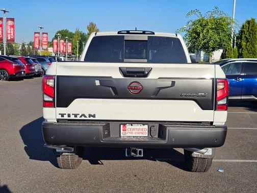 2024 Nissan Titan PRO-4X