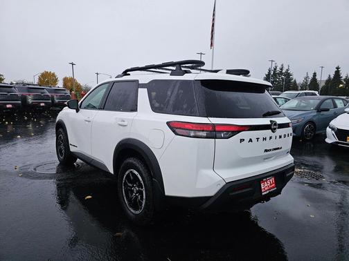2025 Nissan Pathfinder Rock Creek 4WD