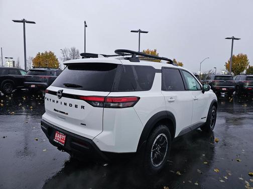2025 Nissan Pathfinder Rock Creek 4WD