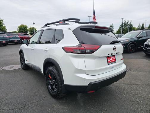 Everest White Pearl Tricoat 2026 Nissan Rogue Rock Creek