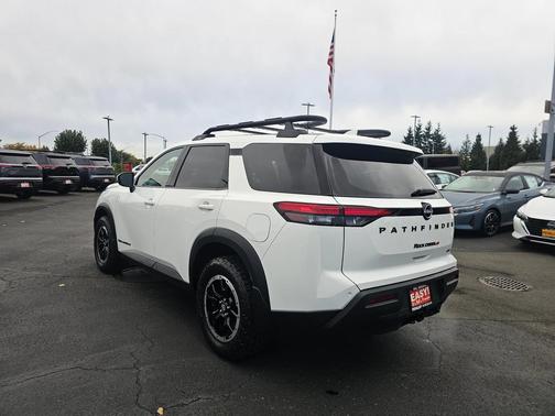 2025 Nissan Pathfinder Rock Creek 4WD