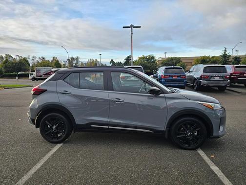 2024 Nissan Kicks SR