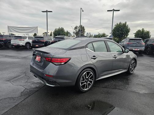 2025 Nissan Sentra SR