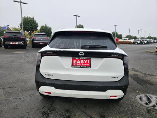 2026 Nissan Kicks SV