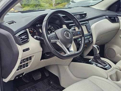 2020 Nissan Rogue Sport SL