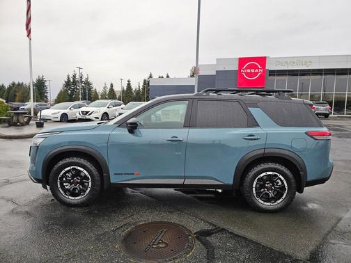 Baltic Teal/Super Black 2026 Nissan Pathfinder Rock Creek