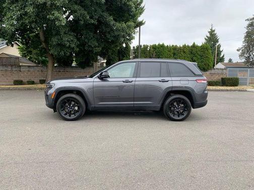 2024 Jeep Grand Cherokee Altitude