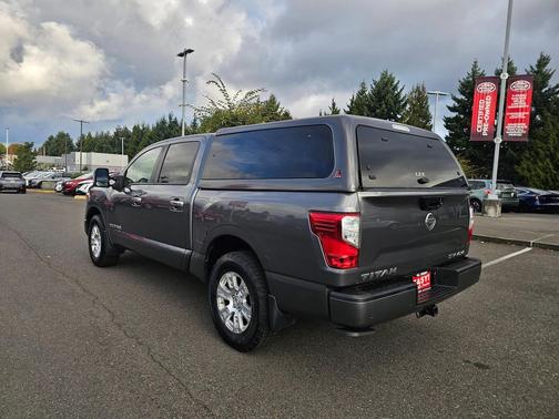 2021 Nissan Titan SV