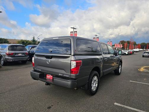 2021 Nissan Titan SV