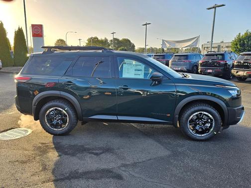 2025 Nissan Pathfinder Rock Creek 4WD