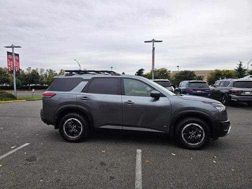 2025 Nissan Pathfinder Rock Creek 4WD