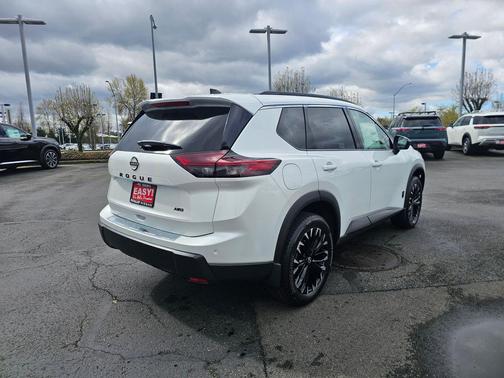 Everest White Pearl Tricoat 2026 Nissan Rogue Dark Armor