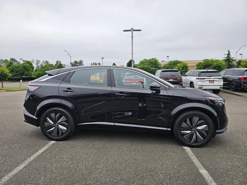 Black Diamond Pearl 2024 Nissan ARIYA EVOLVE+