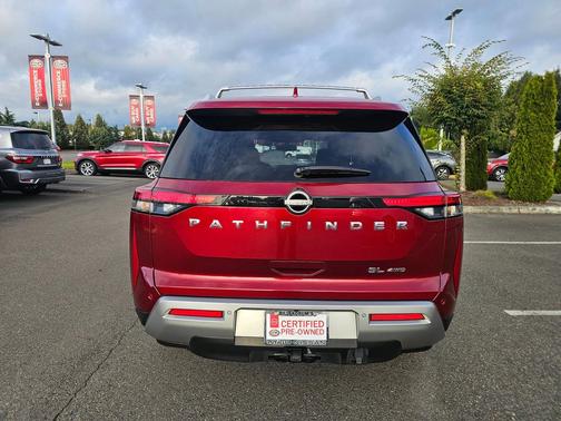 2022 Nissan Pathfinder SL 4WD
