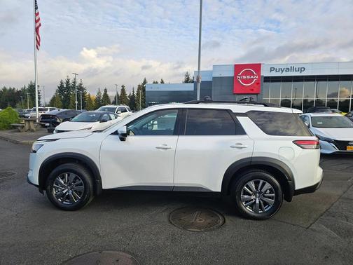 2025 Nissan Pathfinder SV 4WD