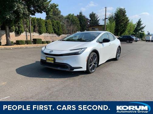 2023 Toyota Prius XLE