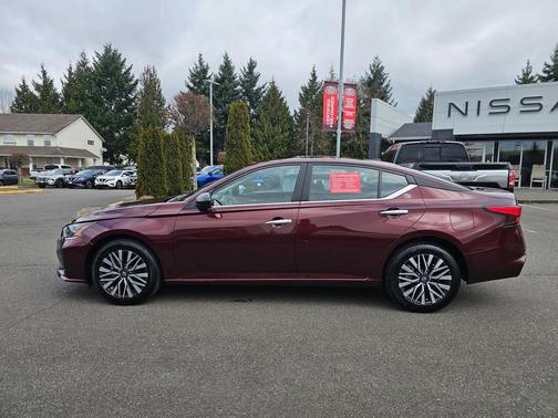 2025 Nissan Altima SV AWD