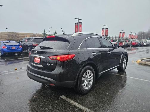 2017 INFINITI QX70 Base