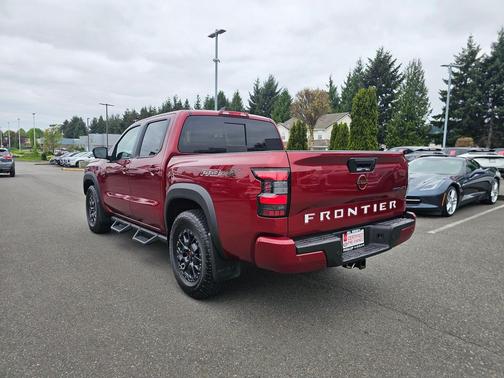 Cardinal Red Metallic Tricoat 2024 Nissan Frontier PRO-4X