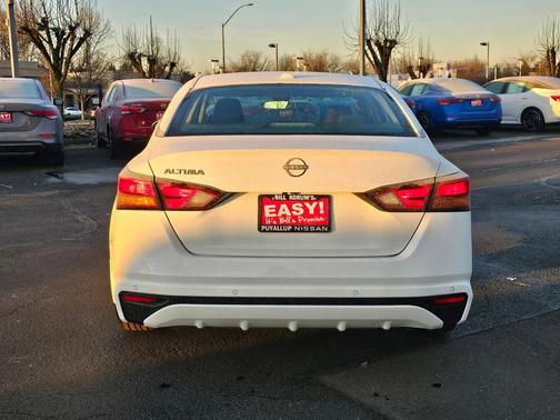 2025 Nissan Altima S FWD