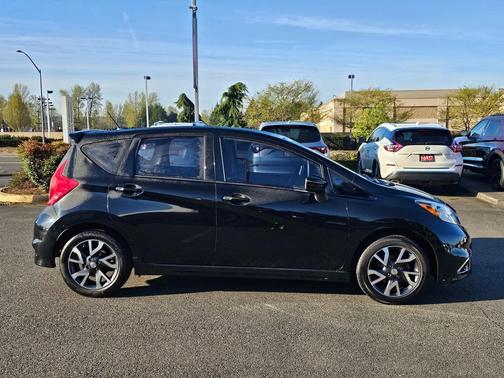 Super Black 2015 Nissan Versa Note SR