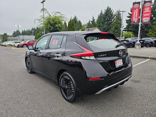 2024 Nissan Leaf SV PLUS