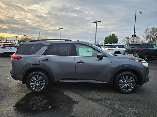 2025 Nissan Pathfinder SV 4WD