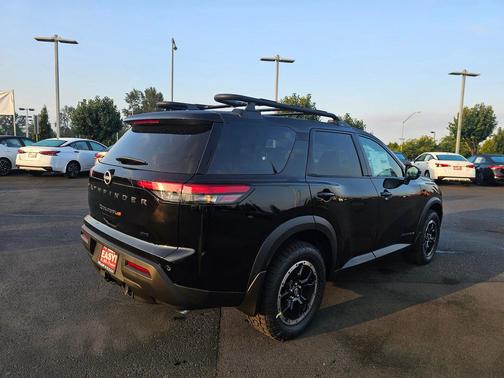 2025 Nissan Pathfinder Rock Creek 4WD