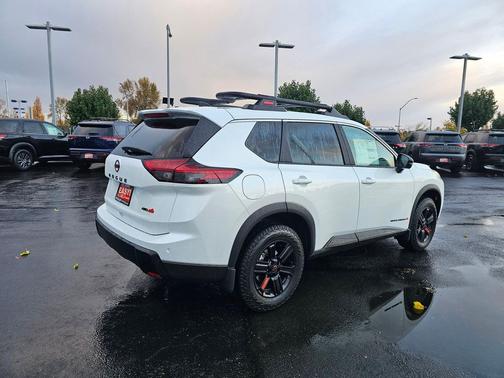 2026 Nissan Rogue Rock Creek