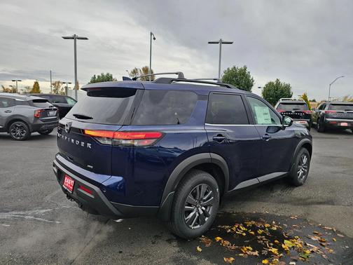 2025 Nissan Pathfinder SV 4WD