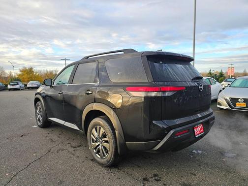 2025 Nissan Pathfinder SV 4WD