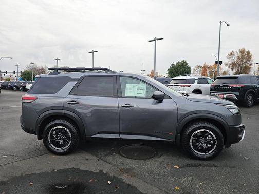 2025 Nissan Pathfinder Rock Creek 4WD