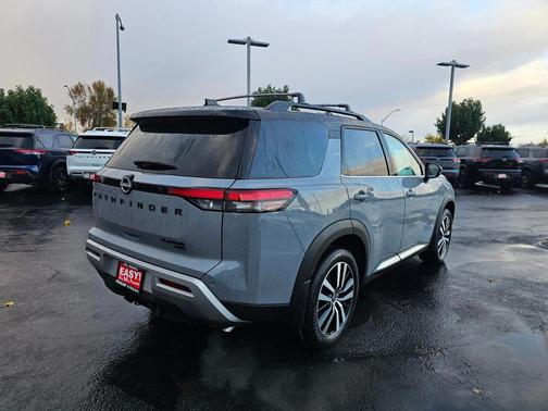 2025 Nissan Pathfinder Platinum 4WD