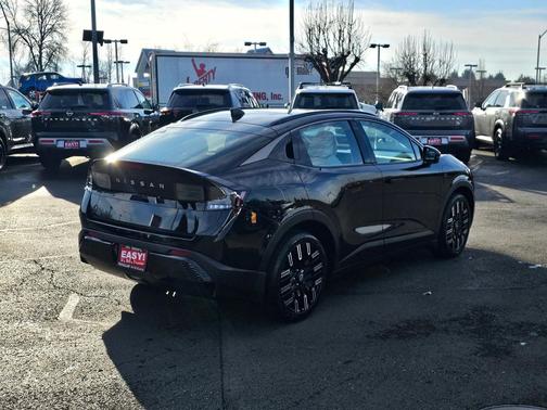 2026 Nissan Leaf PLATINUM+