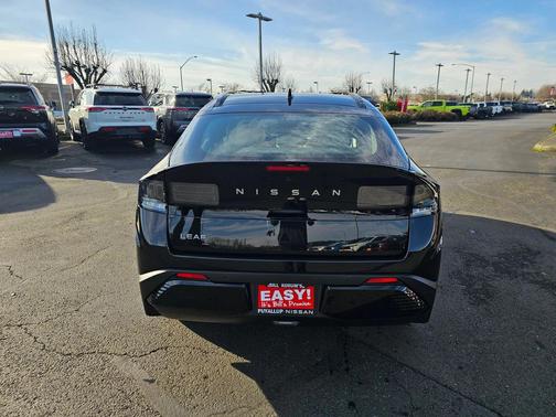 2026 Nissan Leaf PLATINUM+