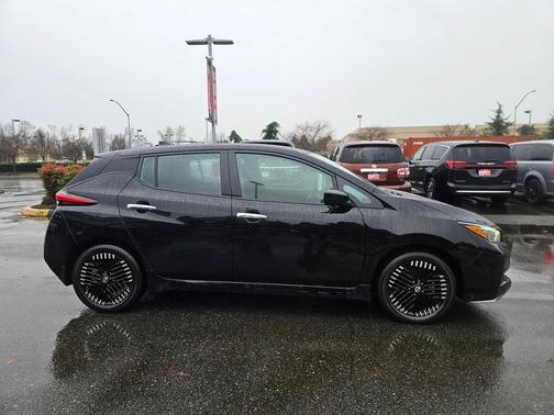 2024 Nissan Leaf SV PLUS