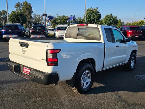 2025 Nissan Frontier S