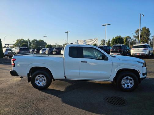 2025 Nissan Frontier S