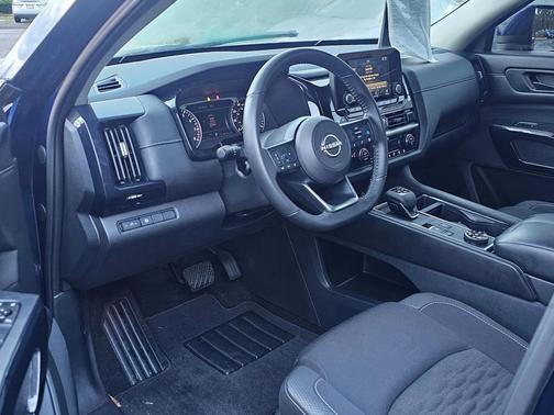 2024 Nissan Pathfinder SV 4WD