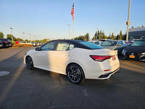 2025 Nissan Sentra SR