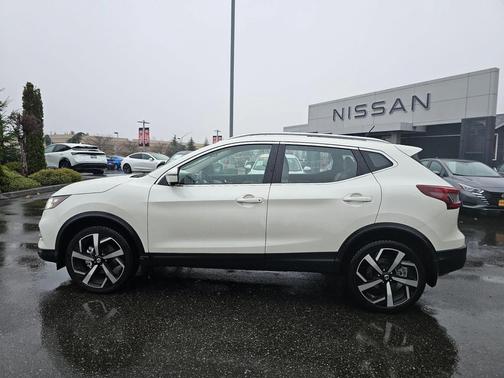 2022 Nissan Rogue Sport SL