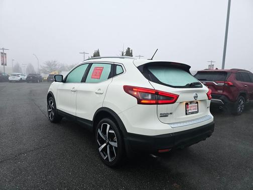 2022 Nissan Rogue Sport SL