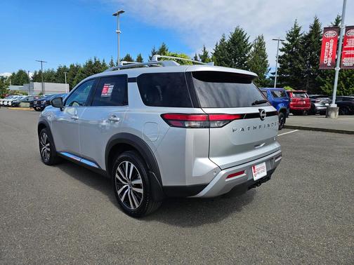 2024 Nissan Pathfinder Platinum 4WD