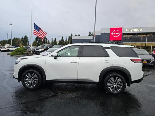 2025 Nissan Pathfinder SV 4WD