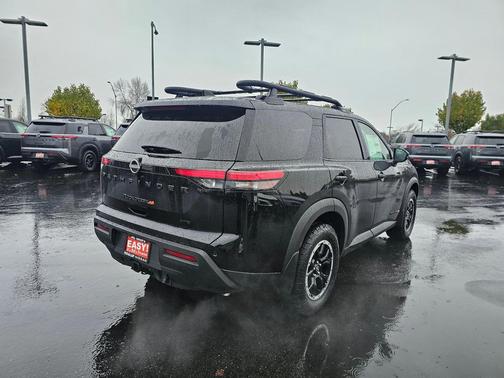 2025 Nissan Pathfinder Rock Creek 4WD