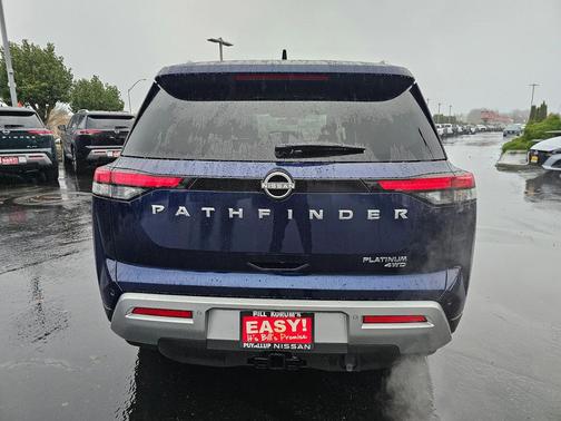 2025 Nissan Pathfinder Platinum 4WD
