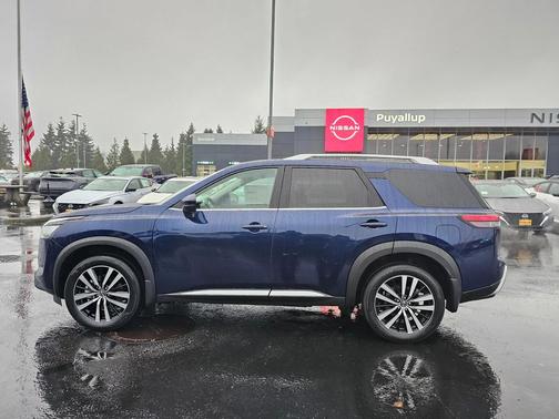 2025 Nissan Pathfinder Platinum 4WD