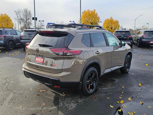 2025 Nissan Pathfinder Rock Creek 4WD