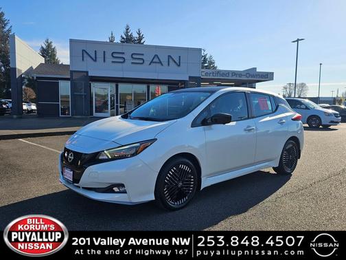 Super Black/Pearl White 2024 Nissan Leaf SV PLUS